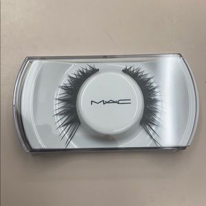 COPY - COPY - Mac eyelashes